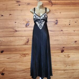 Flora Black Lace embroidered Chemise Nightie Maxi Dress M